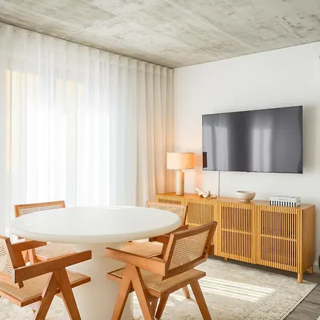 Inside Canal 阿威罗